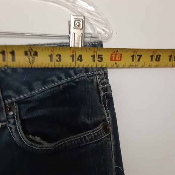 Premiere by Rue 21 Jeans Womens Size 7/8 Short Distressed Whiskers Flap Pockets - Picture 6 of 8